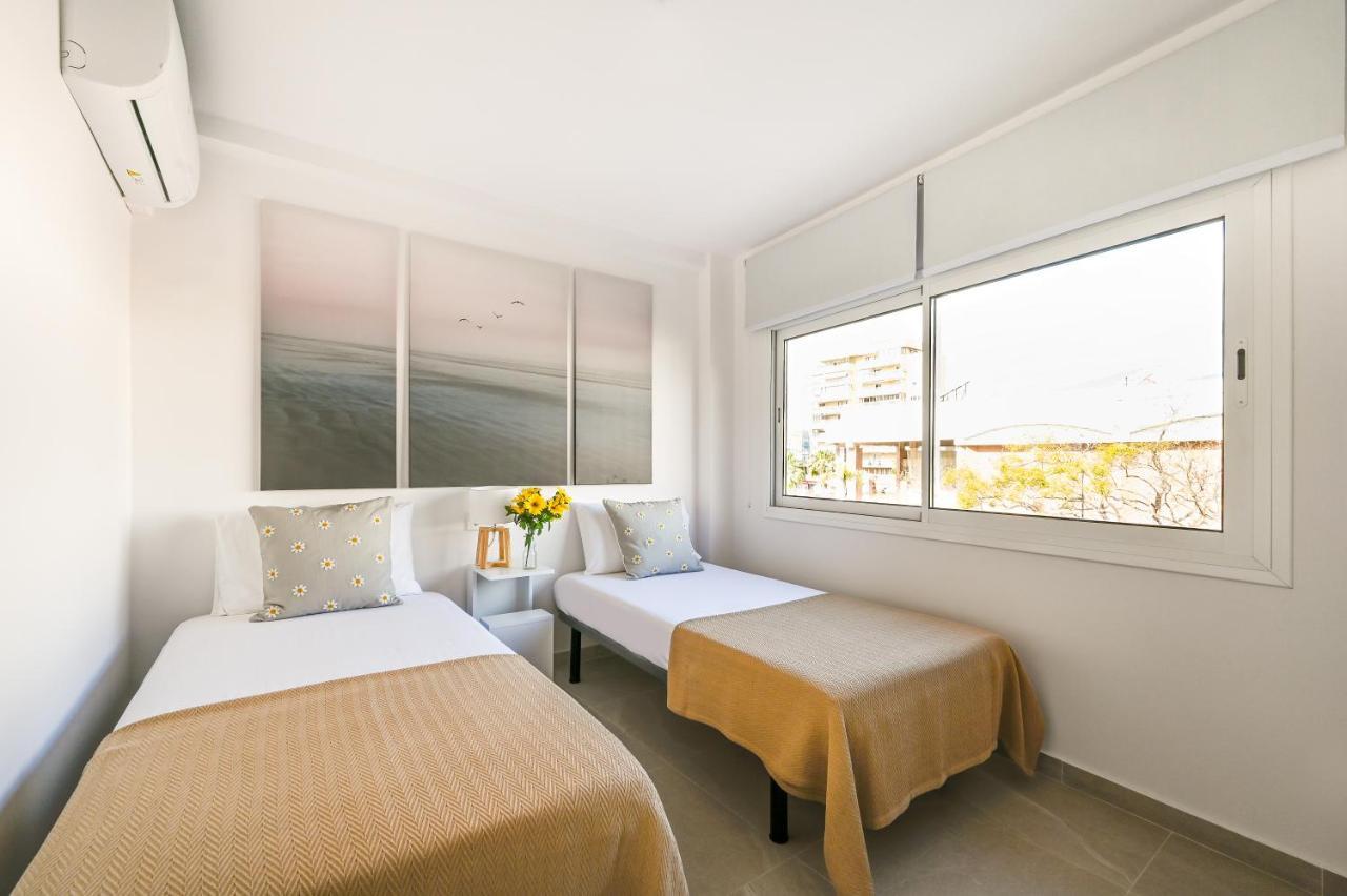 New 2 Bedroom Beach And City Center - Ruiz Vertedor By 10Tosea 푸엔히롤라 외부 사진